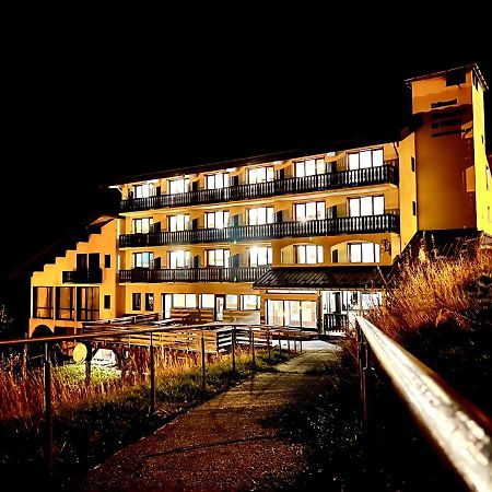 Hôtel Skiazur-Le Piolet Saint-Martin-de-Belleville Exterior foto